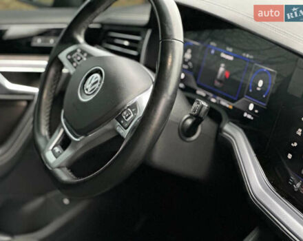 Черный Фольксваген Туарег, объемом двигателя 3 л и пробегом 115 тыс. км за 45500 $, фото 31 на Automoto.ua