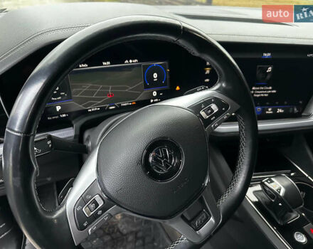 Черный Фольксваген Туарег, объемом двигателя 3 л и пробегом 115 тыс. км за 45500 $, фото 32 на Automoto.ua