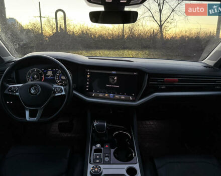 Черный Фольксваген Туарег, объемом двигателя 2.97 л и пробегом 165 тыс. км за 39900 $, фото 15 на Automoto.ua