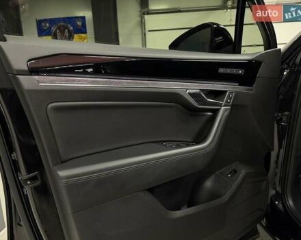 Черный Фольксваген Туарег, объемом двигателя 2.97 л и пробегом 123 тыс. км за 49900 $, фото 44 на Automoto.ua