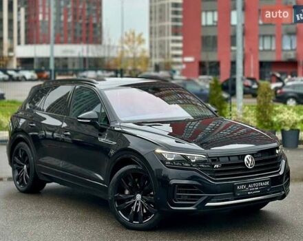 Черный Фольксваген Туарег, объемом двигателя 3 л и пробегом 141 тыс. км за 48500 $, фото 1 на Automoto.ua