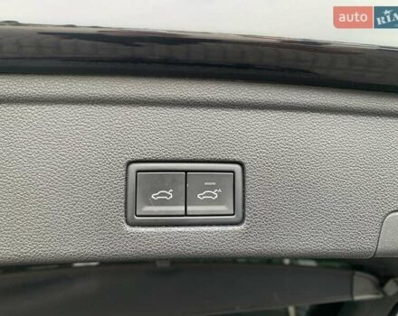 Черный Фольксваген Туарег, объемом двигателя 2.97 л и пробегом 77 тыс. км за 51000 $, фото 34 на Automoto.ua