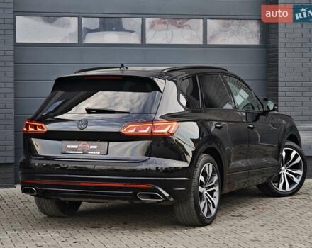 Черный Фольксваген Туарег, объемом двигателя 2.97 л и пробегом 98 тыс. км за 59980 $, фото 4 на Automoto.ua