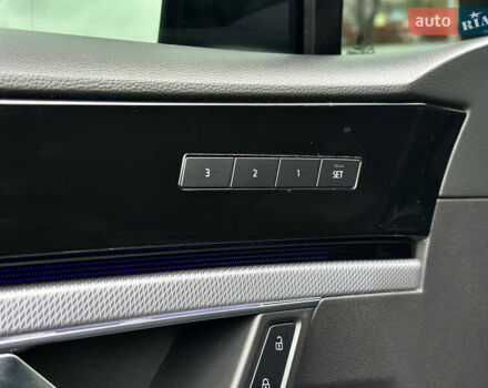 Черный Фольксваген Туарег, объемом двигателя 2.97 л и пробегом 129 тыс. км за 48500 $, фото 25 на Automoto.ua