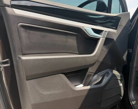 Черный Фольксваген Туарег, объемом двигателя 3 л и пробегом 163 тыс. км за 40000 $, фото 6 на Automoto.ua