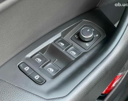 Чорний Фольксваген Туарег, об'ємом двигуна 3 л та пробігом 43 тис. км за 43990 $, фото 24 на Automoto.ua