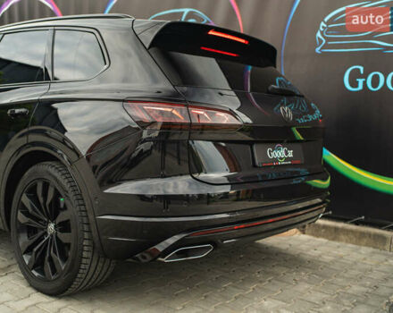 Черный Фольксваген Туарег, объемом двигателя 3.96 л и пробегом 170 тыс. км за 57777 $, фото 19 на Automoto.ua