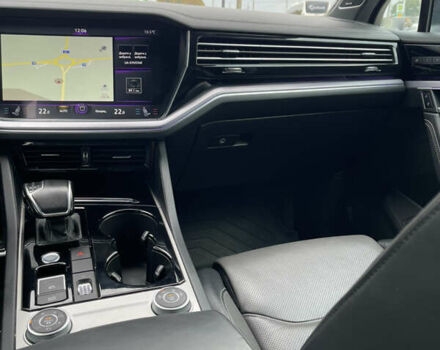 Черный Фольксваген Туарег, объемом двигателя 2.97 л и пробегом 267 тыс. км за 43900 $, фото 16 на Automoto.ua