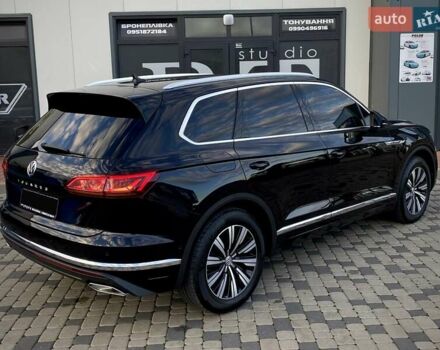 Черный Фольксваген Туарег, объемом двигателя 2.97 л и пробегом 130 тыс. км за 46999 $, фото 42 на Automoto.ua