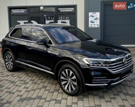 Черный Фольксваген Туарег, объемом двигателя 2.97 л и пробегом 130 тыс. км за 46999 $, фото 3 на Automoto.ua