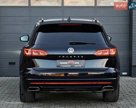 Черный Фольксваген Туарег, объемом двигателя 2.97 л и пробегом 108 тыс. км за 57499 $, фото 4 на Automoto.ua