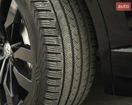 Черный Фольксваген Туарег, объемом двигателя 3.96 л и пробегом 170 тыс. км за 57777 $, фото 14 на Automoto.ua