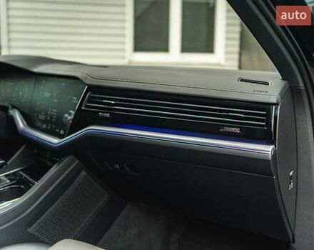 Черный Фольксваген Туарег, объемом двигателя 3.96 л и пробегом 170 тыс. км за 57777 $, фото 64 на Automoto.ua