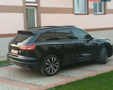 Черный Фольксваген Туарег, объемом двигателя 2.97 л и пробегом 163 тыс. км за 51500 $, фото 34 на Automoto.ua