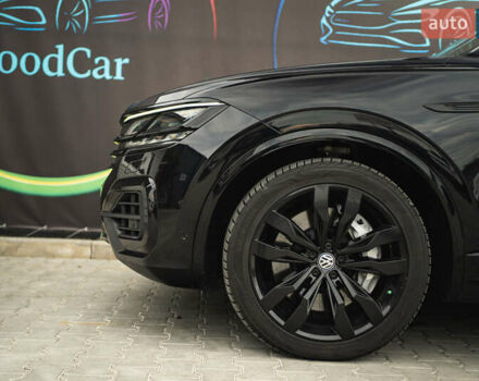 Черный Фольксваген Туарег, объемом двигателя 3.96 л и пробегом 170 тыс. км за 57777 $, фото 17 на Automoto.ua