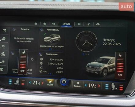 Черный Фольксваген Туарег, объемом двигателя 3.96 л и пробегом 170 тыс. км за 57777 $, фото 81 на Automoto.ua