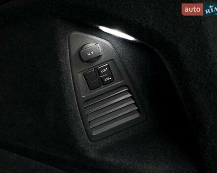 Черный Фольксваген Туарег, объемом двигателя 2.97 л и пробегом 130 тыс. км за 46999 $, фото 57 на Automoto.ua