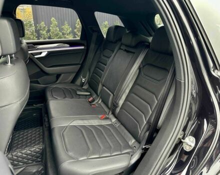 Черный Фольксваген Туарег, объемом двигателя 3 л и пробегом 141 тыс. км за 48500 $, фото 12 на Automoto.ua