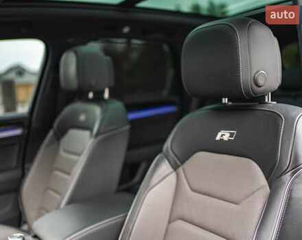 Черный Фольксваген Туарег, объемом двигателя 3.96 л и пробегом 170 тыс. км за 57777 $, фото 89 на Automoto.ua