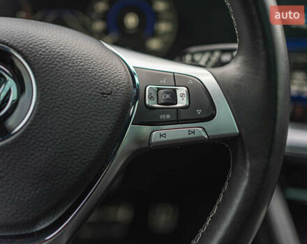 Черный Фольксваген Туарег, объемом двигателя 3.96 л и пробегом 170 тыс. км за 57777 $, фото 76 на Automoto.ua