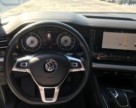 Чорний Фольксваген Туарег, об'ємом двигуна 3 л та пробігом 119 тис. км за 49990 $, фото 15 на Automoto.ua