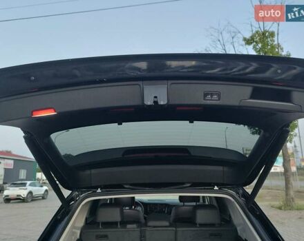 Черный Фольксваген Туарег, объемом двигателя 2.97 л и пробегом 255 тыс. км за 42000 $, фото 49 на Automoto.ua