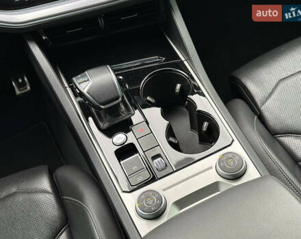 Черный Фольксваген Туарег, объемом двигателя 2.97 л и пробегом 129 тыс. км за 48500 $, фото 52 на Automoto.ua