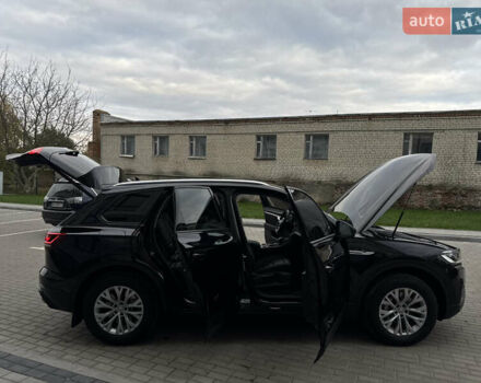 Фольксваген Туарег 2019 в Дубно на Automoto.ua Черный Фольксваген Туарег, объемом двигателя 3 л и пробегом 48 тыс. км за 43500 $, фото 71 на Automoto.ua