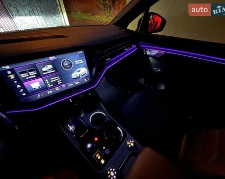 Черный Фольксваген Туарег, объемом двигателя 2.97 л и пробегом 194 тыс. км за 48200 $, фото 44 на Automoto.ua