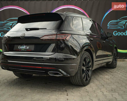 Черный Фольксваген Туарег, объемом двигателя 3.96 л и пробегом 170 тыс. км за 57777 $, фото 31 на Automoto.ua