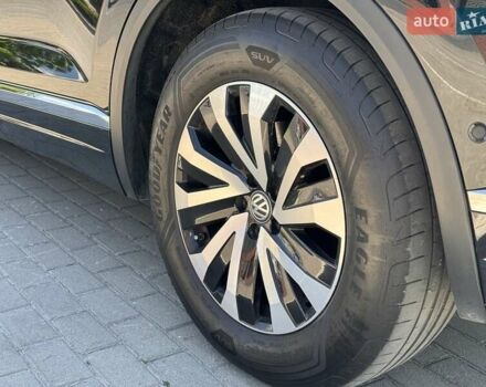 Черный Фольксваген Туарег, объемом двигателя 2.97 л и пробегом 194 тыс. км за 48200 $, фото 20 на Automoto.ua