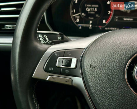 Черный Фольксваген Туарег, объемом двигателя 3 л и пробегом 141 тыс. км за 48500 $, фото 27 на Automoto.ua