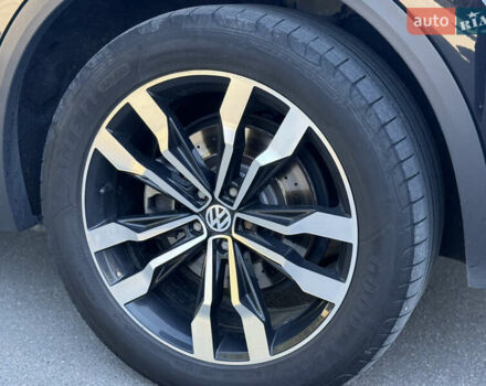 Черный Фольксваген Туарег, объемом двигателя 3 л и пробегом 195 тыс. км за 44600 $, фото 35 на Automoto.ua