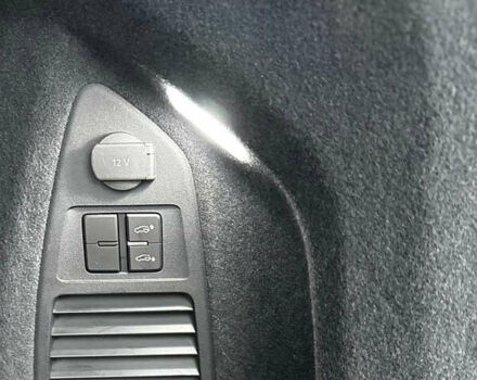 Черный Фольксваген Туарег, объемом двигателя 3 л и пробегом 115 тыс. км за 45500 $, фото 23 на Automoto.ua