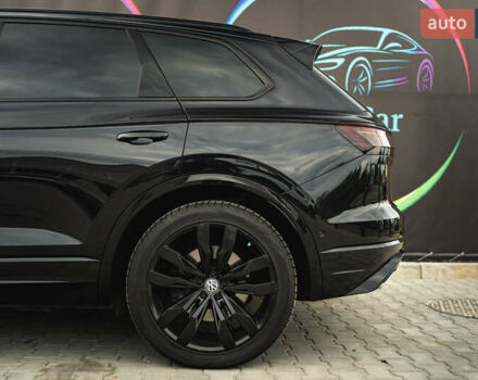 Черный Фольксваген Туарег, объемом двигателя 3.96 л и пробегом 170 тыс. км за 57777 $, фото 18 на Automoto.ua