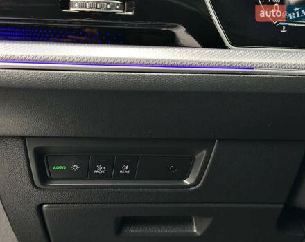 Черный Фольксваген Туарег, объемом двигателя 2.97 л и пробегом 129 тыс. км за 48500 $, фото 27 на Automoto.ua