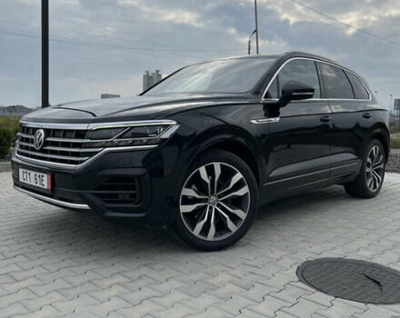 Черный Фольксваген Туарег, объемом двигателя 2.97 л и пробегом 267 тыс. км за 43900 $, фото 1 на Automoto.ua