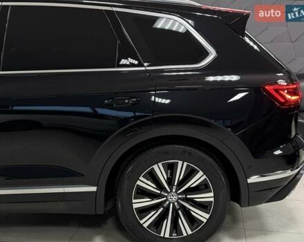 Черный Фольксваген Туарег, объемом двигателя 2.97 л и пробегом 123 тыс. км за 49900 $, фото 24 на Automoto.ua