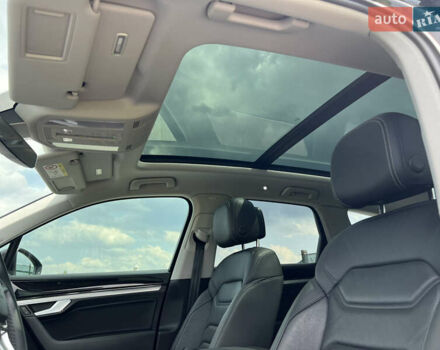 Черный Фольксваген Туарег, объемом двигателя 2.97 л и пробегом 121 тыс. км за 49800 $, фото 28 на Automoto.ua