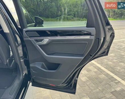 Черный Фольксваген Туарег, объемом двигателя 3 л и пробегом 137 тыс. км за 47200 $, фото 35 на Automoto.ua