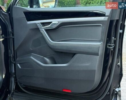 Черный Фольксваген Туарег, объемом двигателя 2.97 л и пробегом 79 тыс. км за 59400 $, фото 39 на Automoto.ua