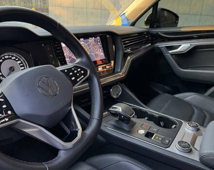 Черный Фольксваген Туарег, объемом двигателя 2.97 л и пробегом 49 тыс. км за 49800 $, фото 6 на Automoto.ua