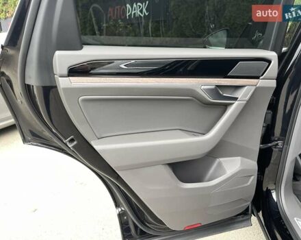 Чорний Фольксваген Туарег, об'ємом двигуна 3 л та пробігом 88 тис. км за 53500 $, фото 16 на Automoto.ua