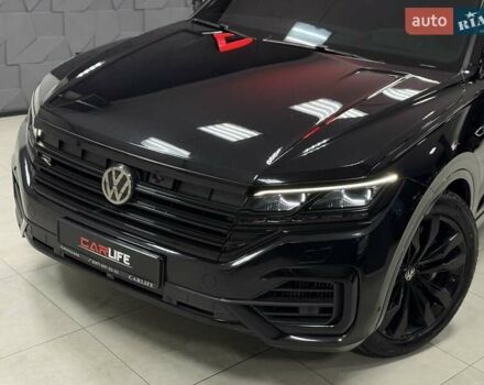 Чорний Фольксваген Туарег, об'ємом двигуна 3.96 л та пробігом 138 тис. км за 64500 $, фото 4 на Automoto.ua