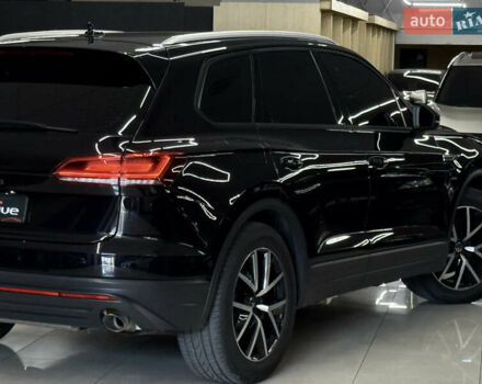 Черный Фольксваген Туарег, объемом двигателя 2.97 л и пробегом 100 тыс. км за 51999 $, фото 8 на Automoto.ua