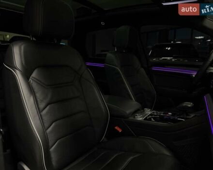 Чорний Фольксваген Туарег, об'ємом двигуна 3.96 л та пробігом 138 тис. км за 64500 $, фото 63 на Automoto.ua