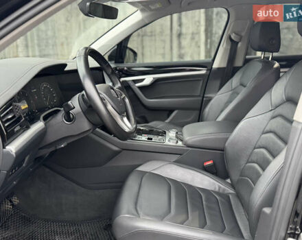 Чорний Фольксваген Туарег, об'ємом двигуна 2.97 л та пробігом 155 тис. км за 42900 $, фото 28 на Automoto.ua