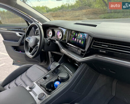 Черный Фольксваген Туарег, объемом двигателя 3 л и пробегом 137 тыс. км за 47200 $, фото 40 на Automoto.ua