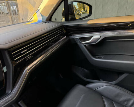 Черный Фольксваген Туарег, объемом двигателя 2.97 л и пробегом 49 тыс. км за 49800 $, фото 17 на Automoto.ua