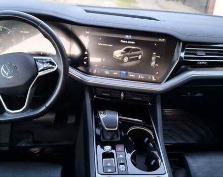Фольксваген Туарег 2020 у Ахтырке на Automoto.ua Чорний Фольксваген Туарег, об'ємом двигуна 2.97 л та пробігом 150 тис. км за 52700 $, фото 35 на Automoto.ua